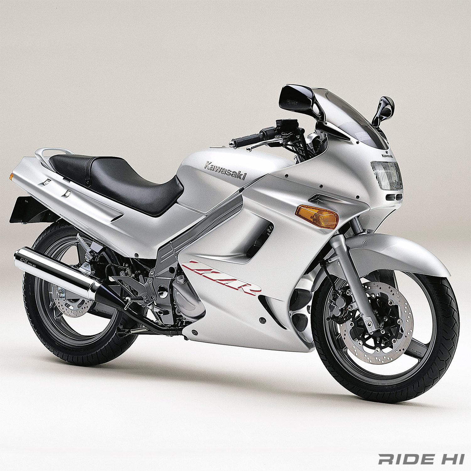 ZZ-Rの末弟ZZR250の超ロングラン人気！【このバイクに注目】 | この