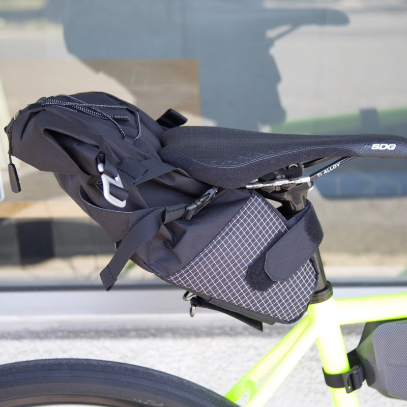 RawLow Mountain Works Bike'n Hike Post Bag X-Pac ロウロウ