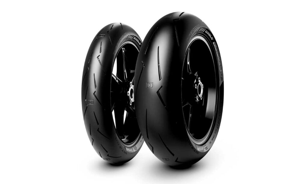 PIRELLI DIABLO SUPERCORSA V4 SP｜最新SSの性能を最大限発揮させ