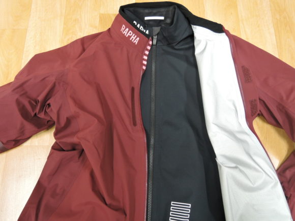 Rapha】PRO TEAM 「Race Cape」のレビュー | 理系な人の趣味ブログ