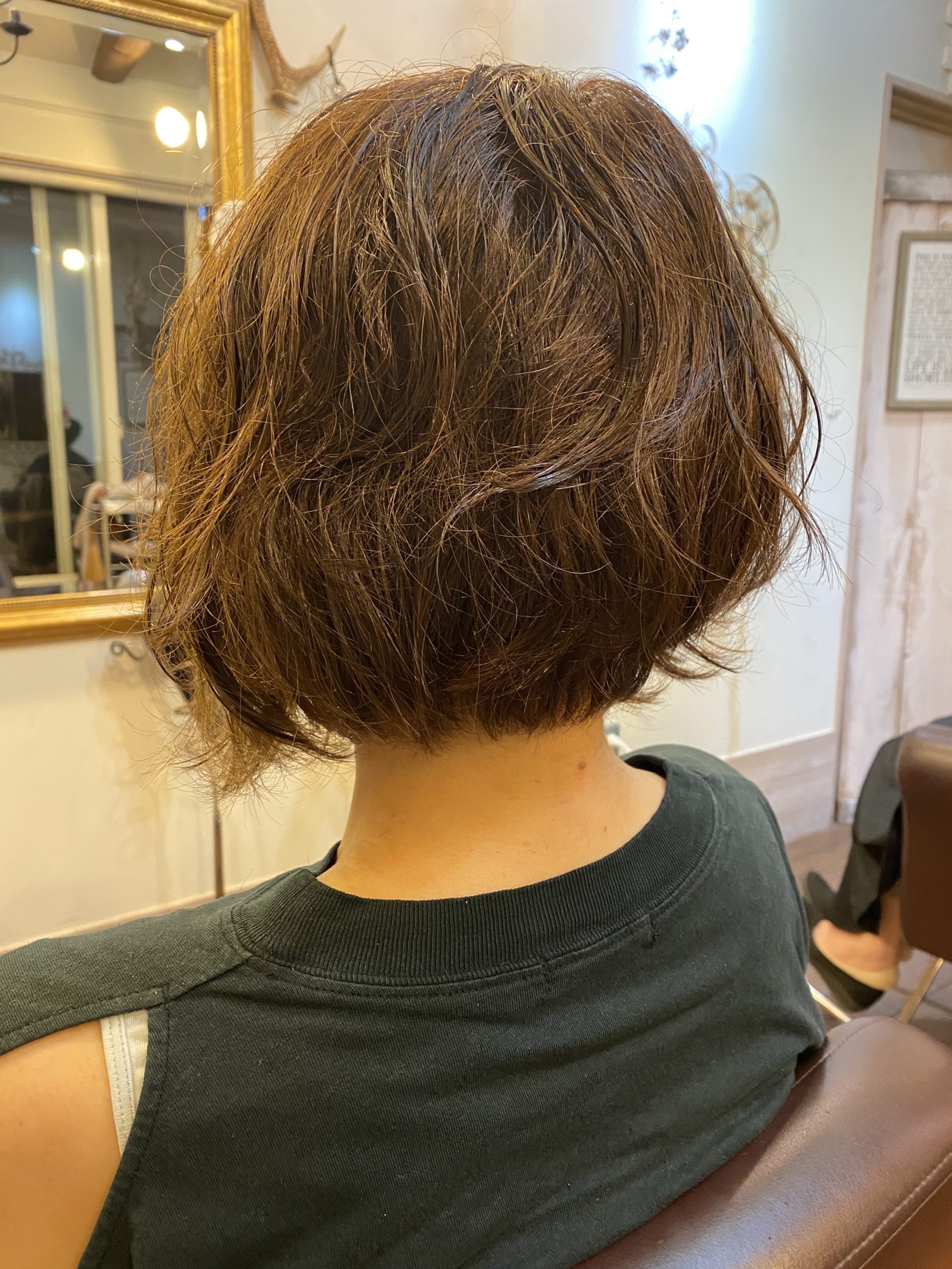 5(ヘナ）対5（インディゴ）の配合でカラーリングの髪を落ち着かせて