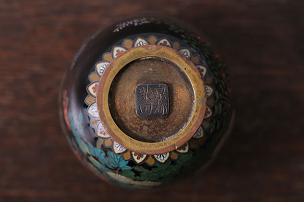 東京都世田谷区】柴田作の蝶に花鳥図七宝蓋付飾り壺を出張買取いたし