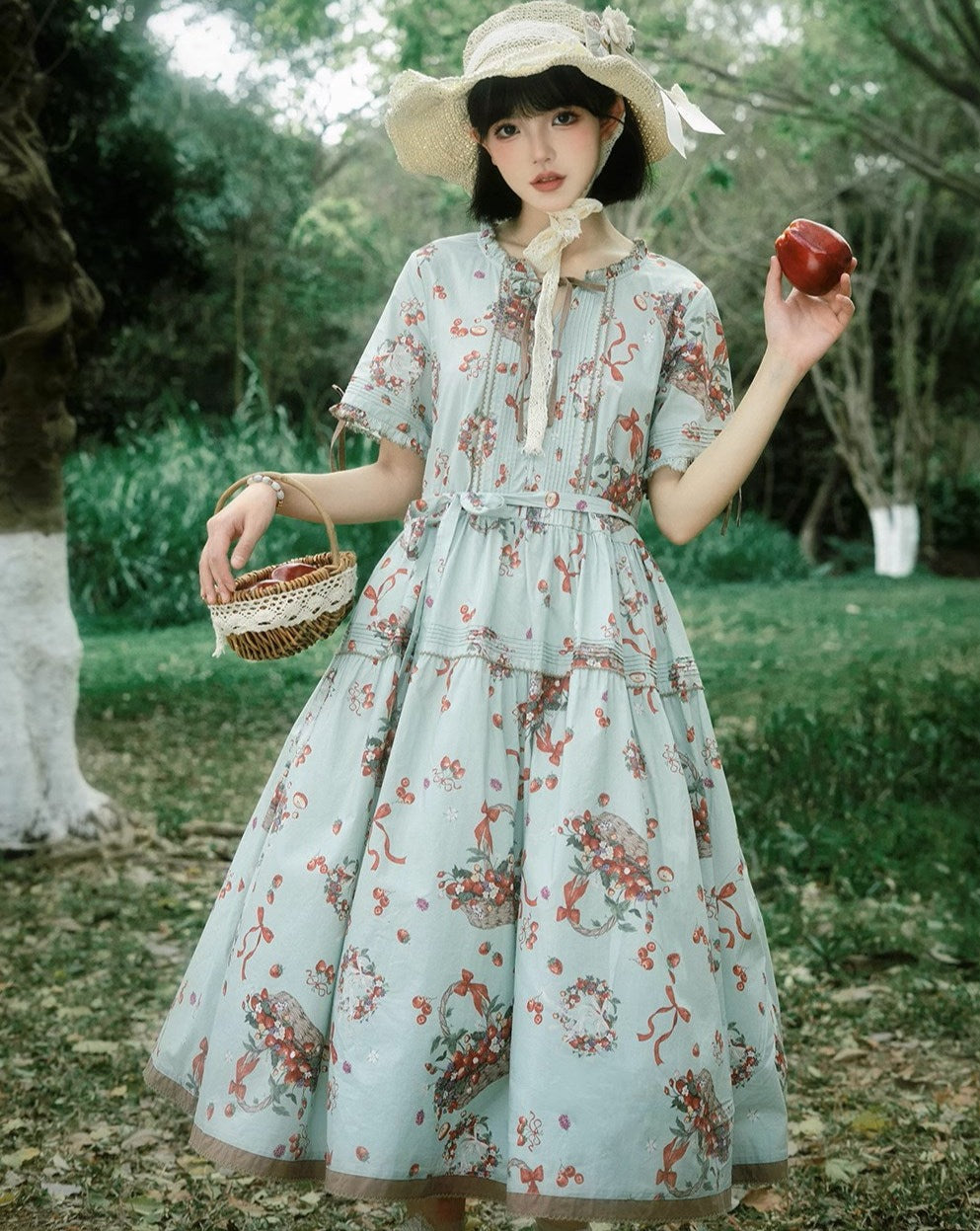 Picnic Basket ワンピース いちご柄 – ロリータファッション通販RonRon