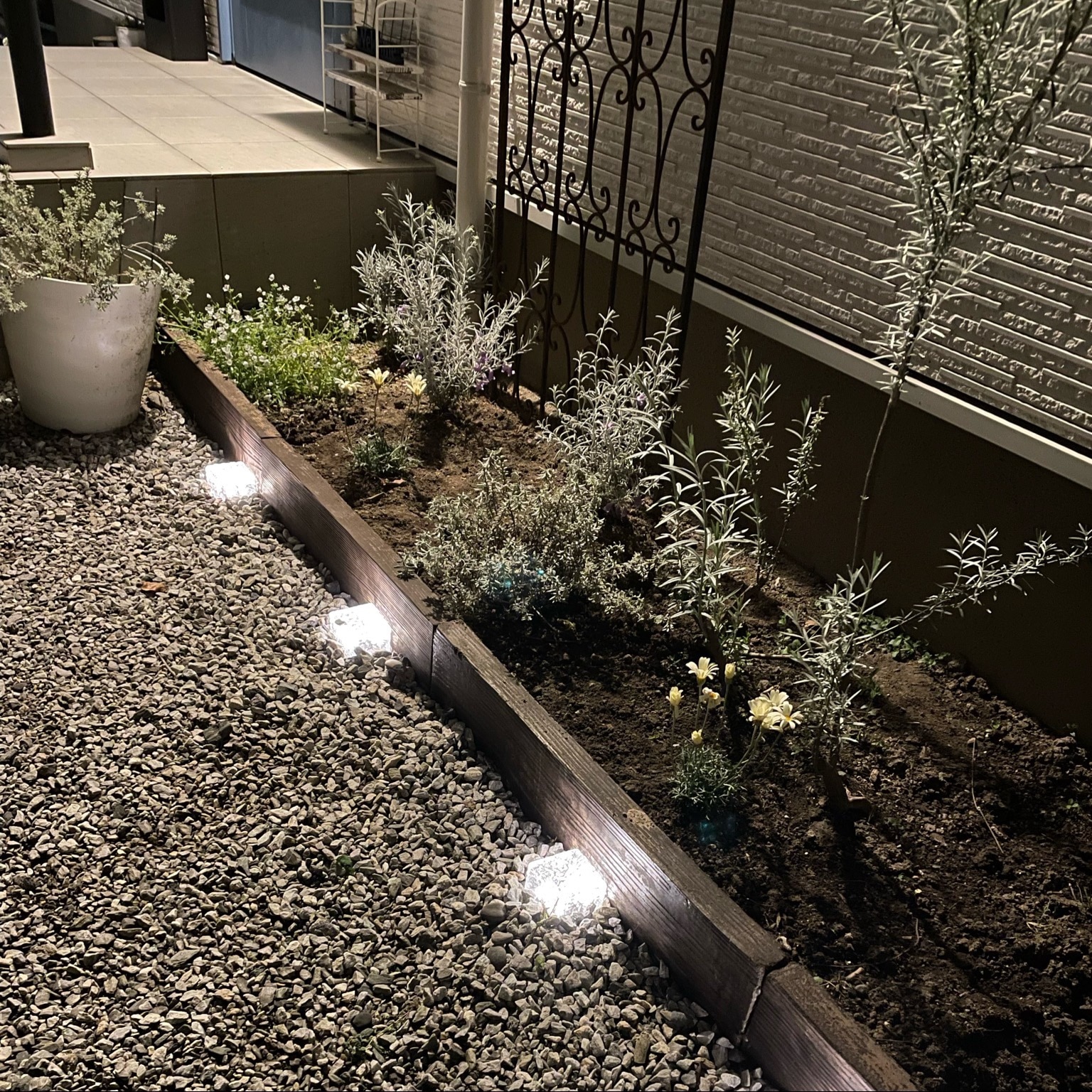 ソーラーライト SoLuck(ソラック) W1 W2【120日保証】〔 ガーデン