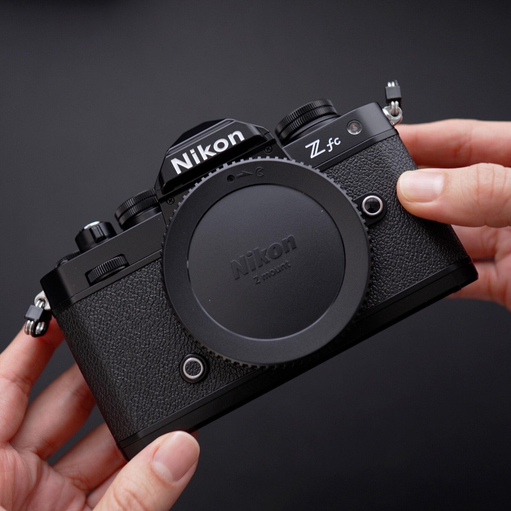 ニコン Zfc ボディ ブラック NIKON ミラーレス一眼カメラ Wi-Fi搭載
