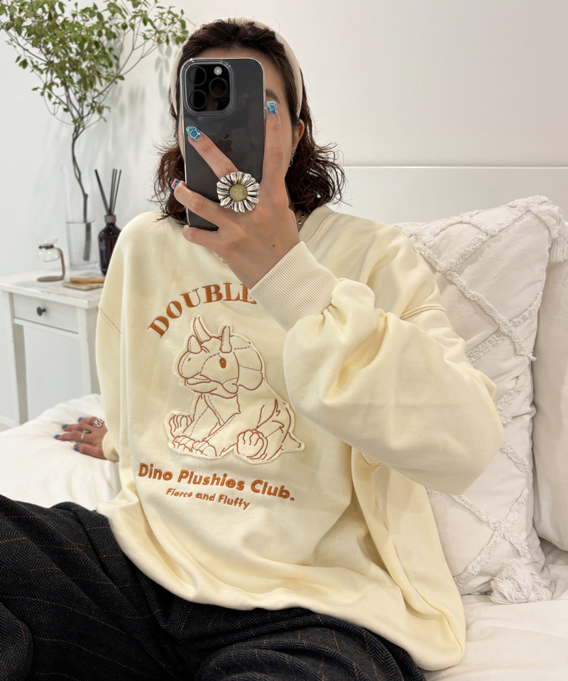 Dino Plushies Club刺しゅうプルオーバー｜DOUBLE NAME ダブルネーム