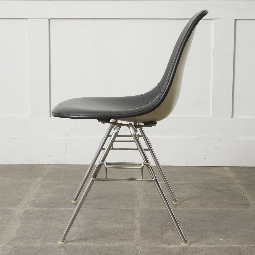 サイドシェルチェア スタッキングベース｜ハーマンミラー Herman