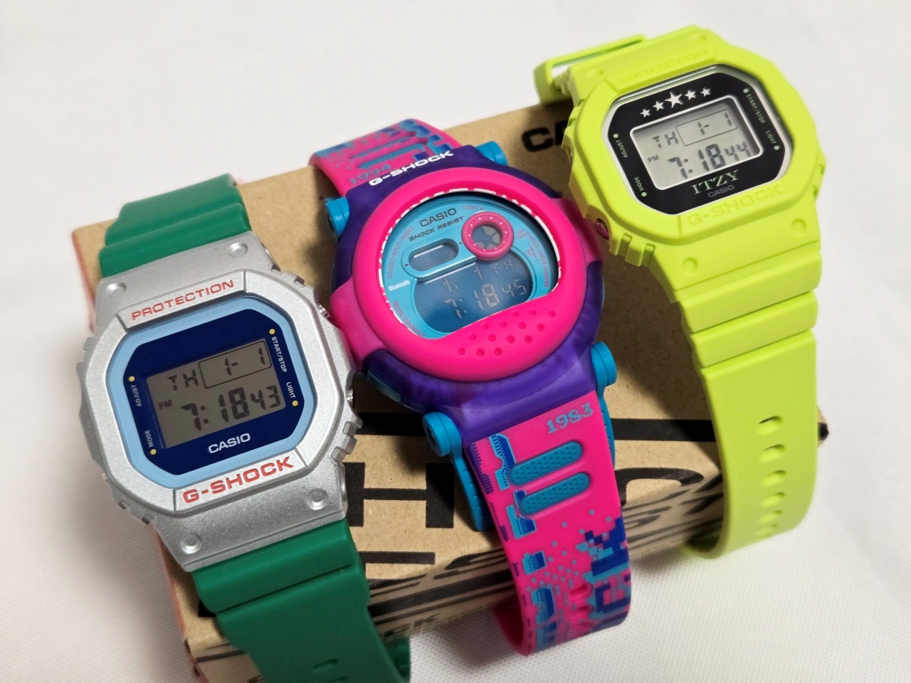 1本あたり約3600円!? 約1万円で5万5000円分入ったド派手なG-SHOCKが3