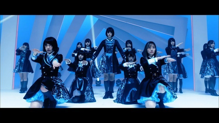 欅坂46・平手がセンター「坂道AKB」結成。次代のエースが集結したMVも