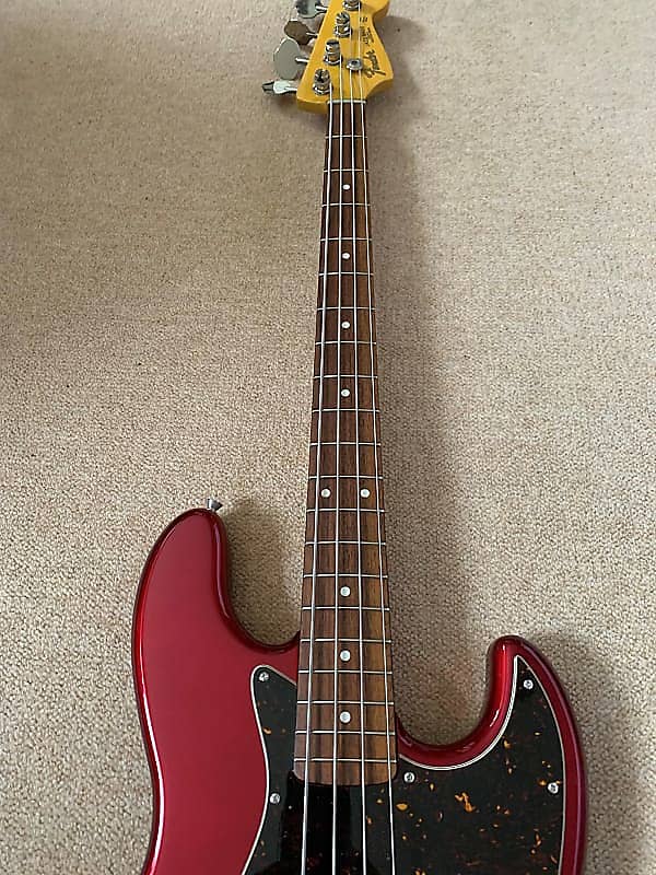Fender Jazz Bass Made in Japan 1984-7. Candy Apple Red - Rock