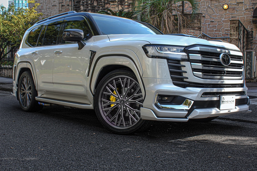 ランドクルーザー 300】ROJAM キャリパーカバー／足元に存在感を演出