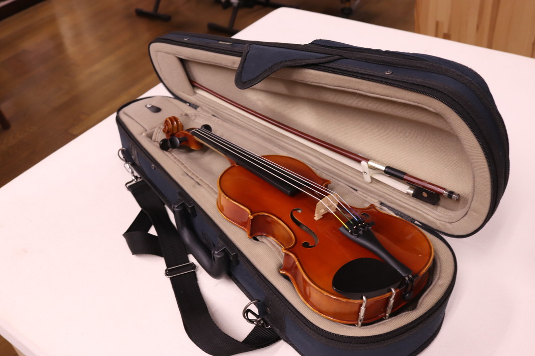 Suzuki 鈴木バイオリン No.230 1/8セット（弓・ケース付き）［中古