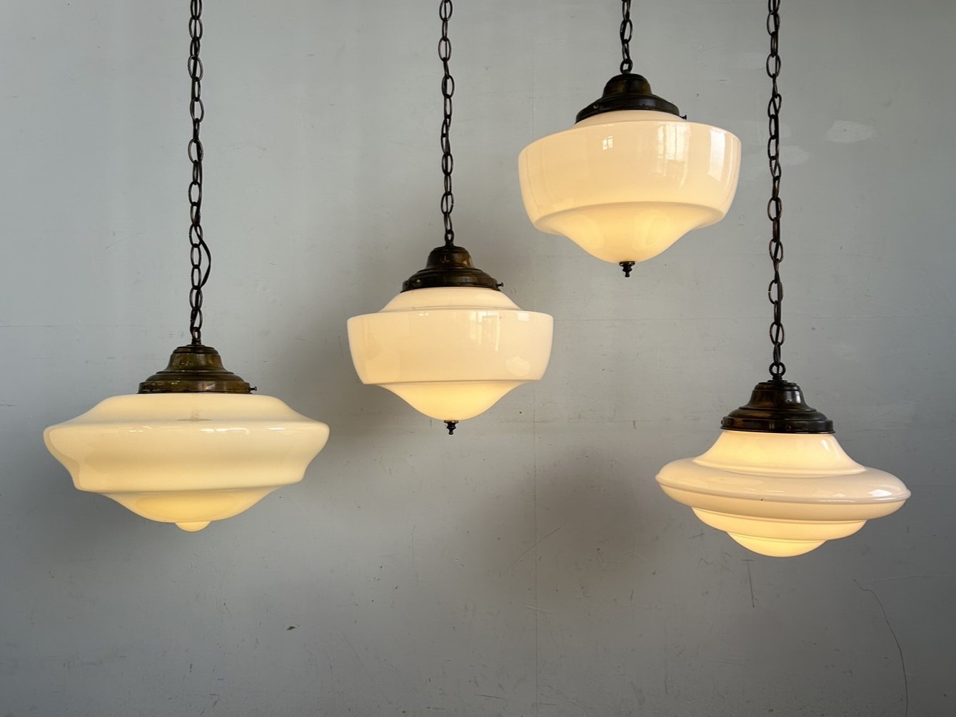 ヴィンテージ ミルクガラスランプ | BLOG