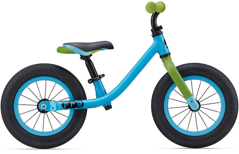 GIANTのキックバイクPRE PUSH BIKEの子ども感がちょうど良い。おもちゃ