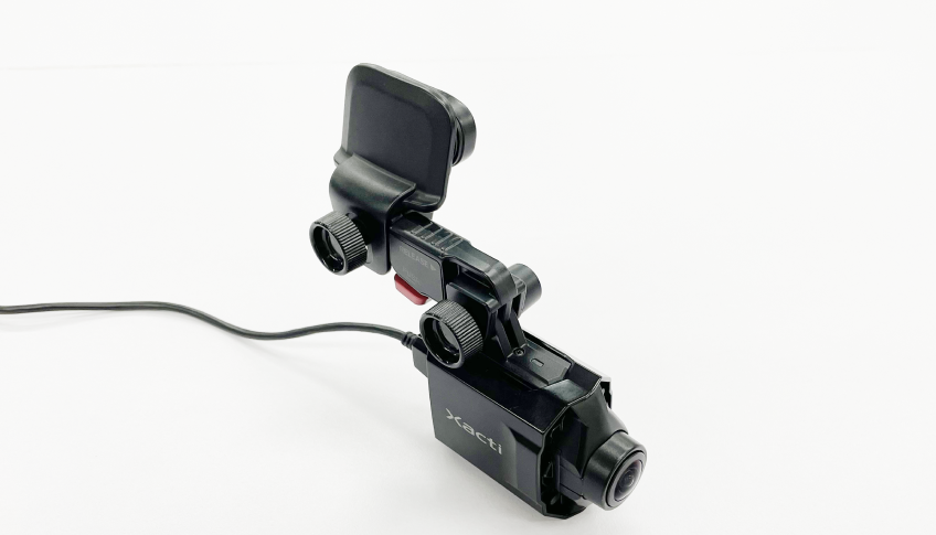 Xactiの業務用ウェアラブルカメラ「CX-WE100」は頑丈で軽量、手ブレ