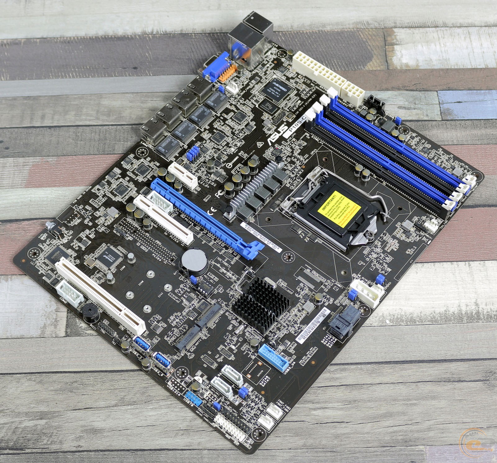 Обзор и тестирование материнской платы ASUS P10S-C/4L GECID.com