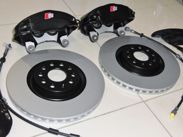 AUDI アウディTT 8S 1.8TFSI クーペ TTS純正ブレーキキット＆AUDI TT