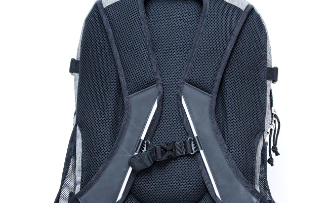 ランニングビズパック20L』がランナーたちに支持される理由（RUNNERS