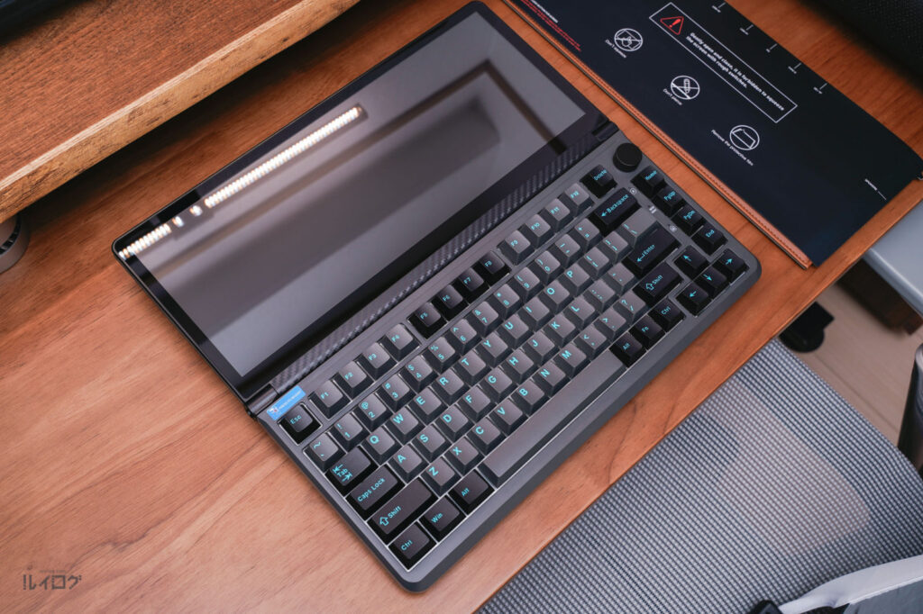 Kwumsy K3 レビュー。13インチタッチ対応モニター付き多機能メカニカル