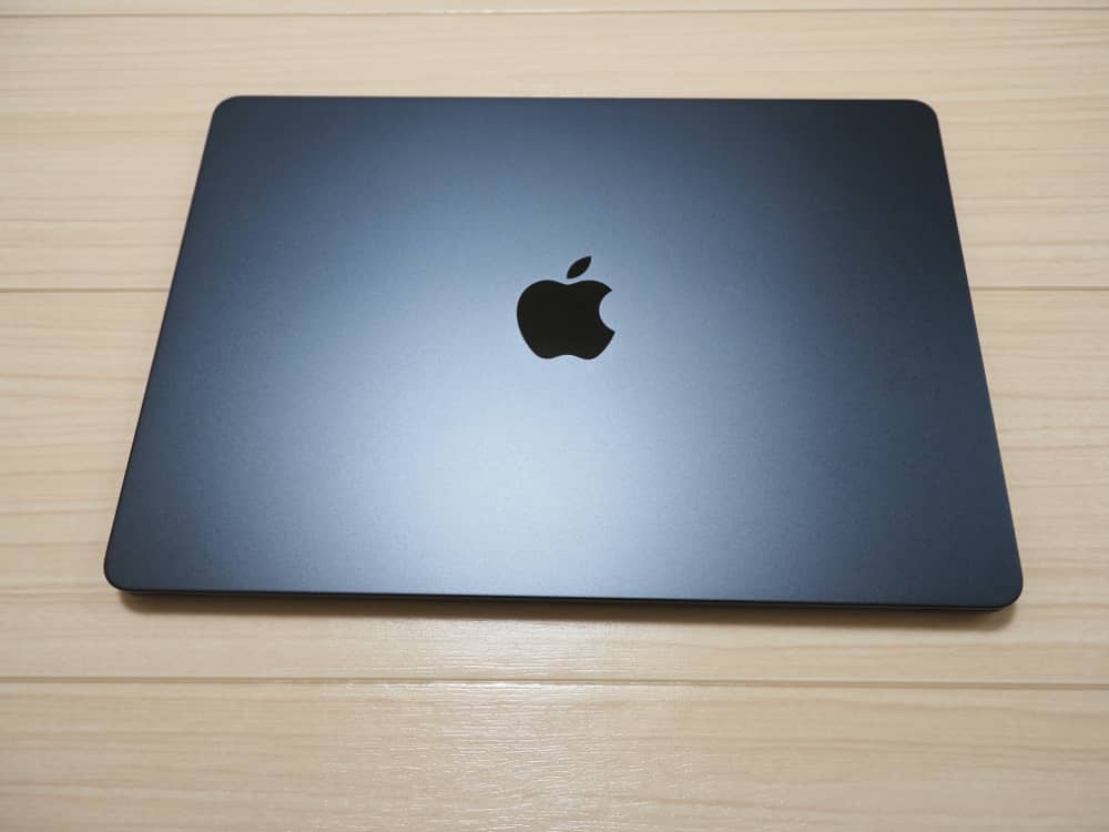 MacBook Air M3 ミッドナイトを徹底レビュー｜13インチの洗練された