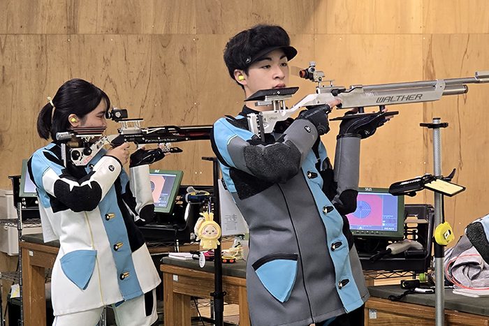 8-5.jpg?crop=0px,7px,700px,368px