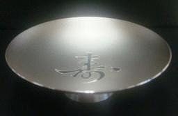 100歳銀杯をメッキに、厚労省 長寿祝い品で経費節減