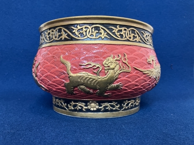 中国美術 大清乾隆年製 珍獣紋 鉢 陶器|サムライオークション