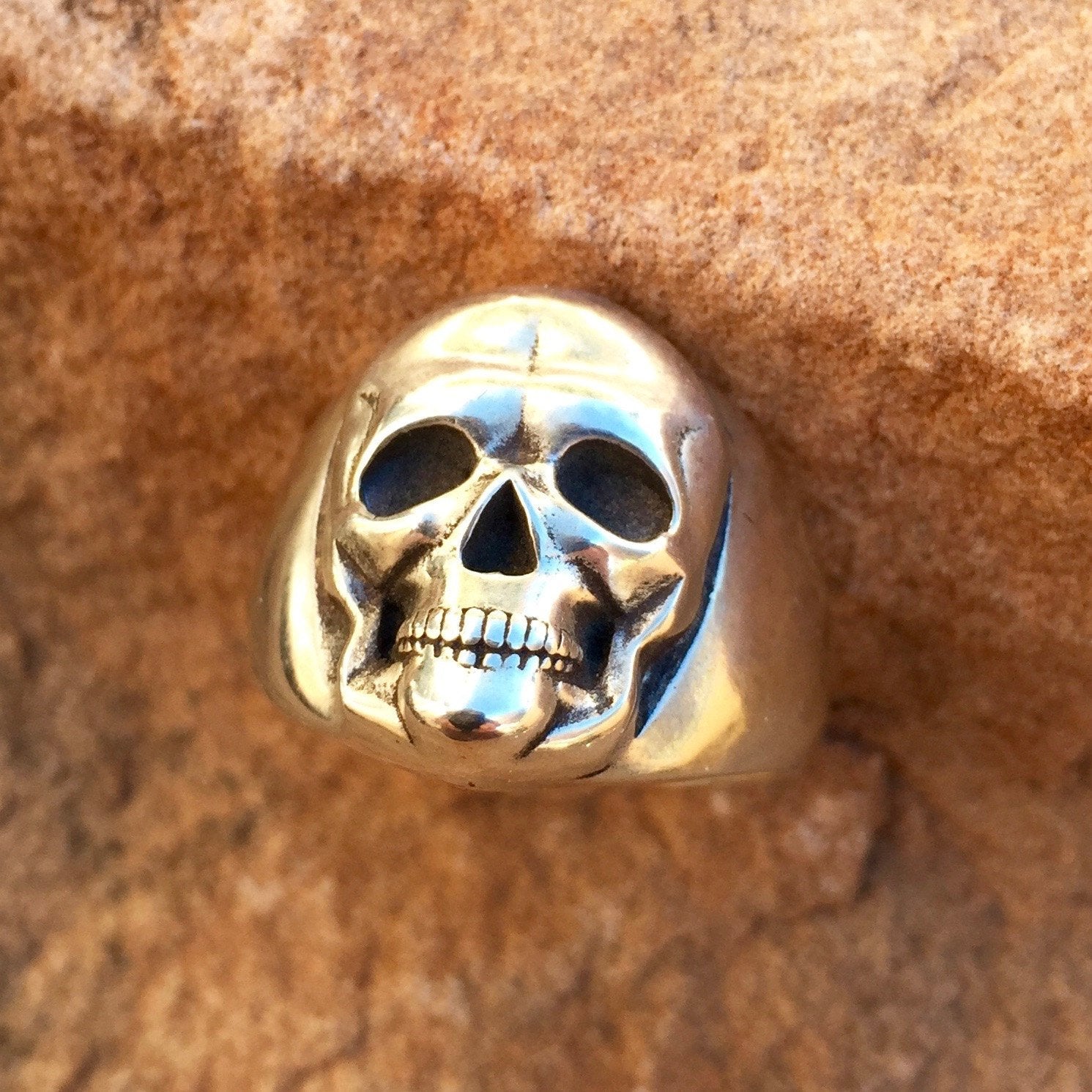 R58 Large 20mm Contemporary Skull Ring – Santa Fe Silverworks by