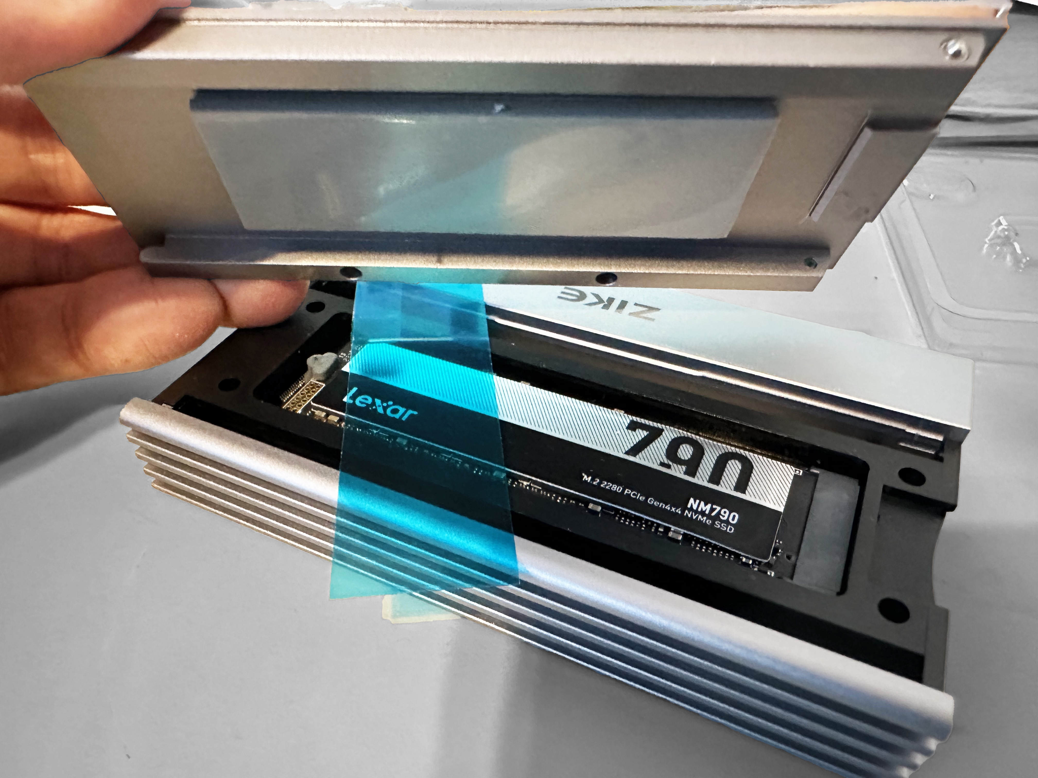 Zike USB4 NVMe enclosure + Lexar NM790 4TB M.2 NVMe SSD