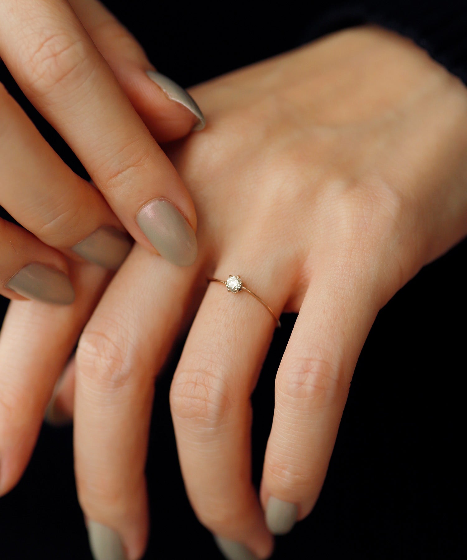 SIENA ROSE】ひねりラインの一粒ダイヤリング[ロゼチナ]｜SANPO ONLINE