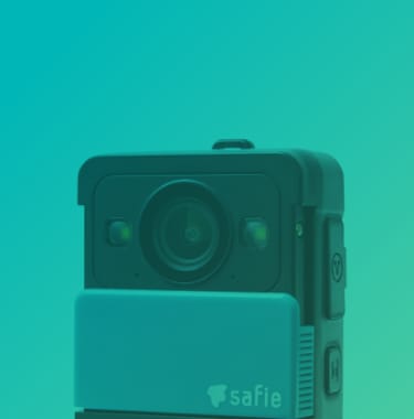 Safie Pocket シリーズ 現場用ウェアラブルクラウドカメラ｜クラウド