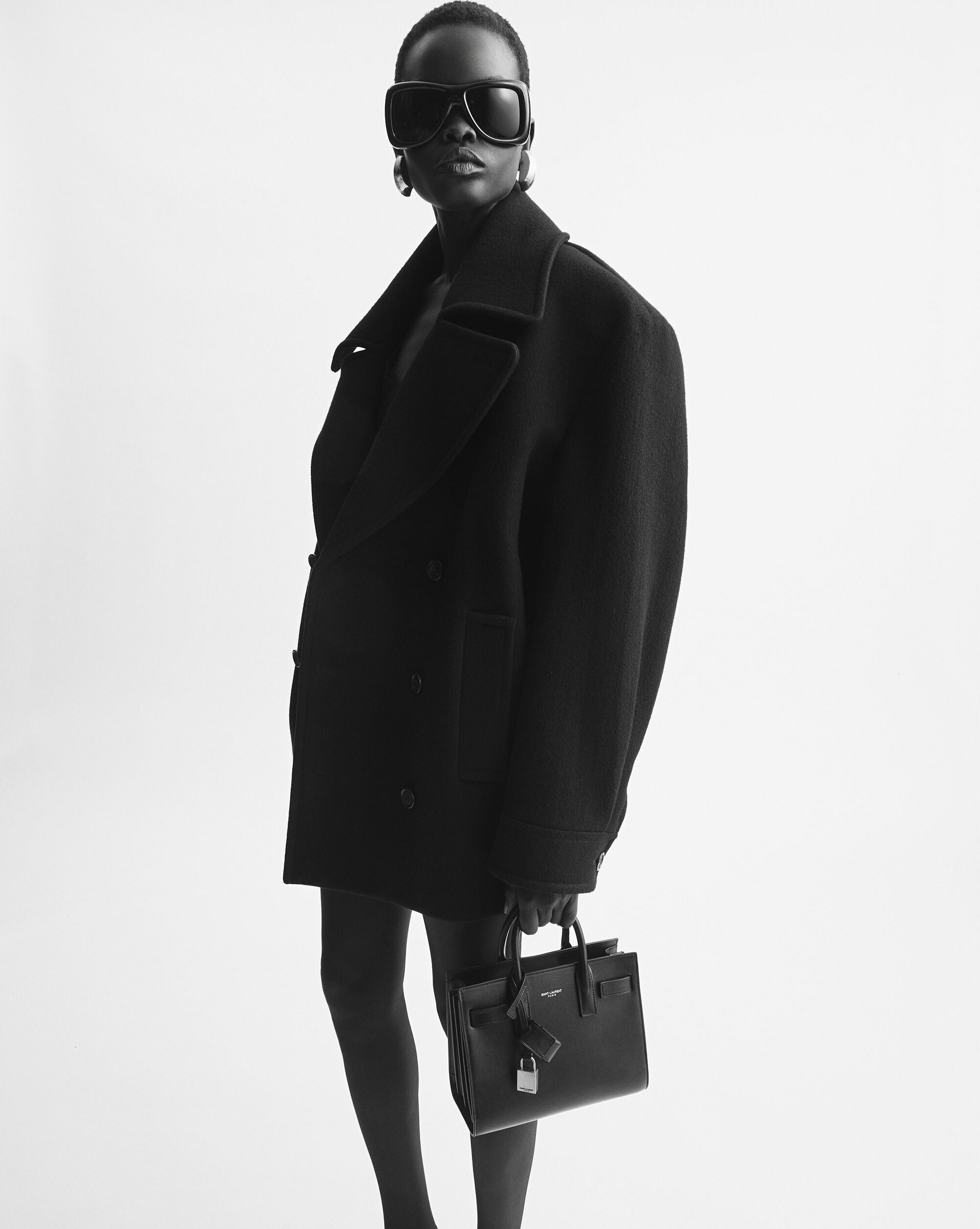 サック ド ジュール ナノ（スムースレザー） ブラック | Saint Laurent