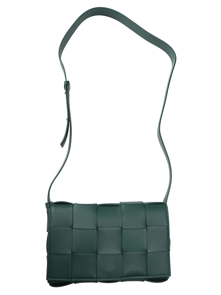 BOTTEGA VENETA (ボッテガ・ヴェネタ) イントレチャート レザー