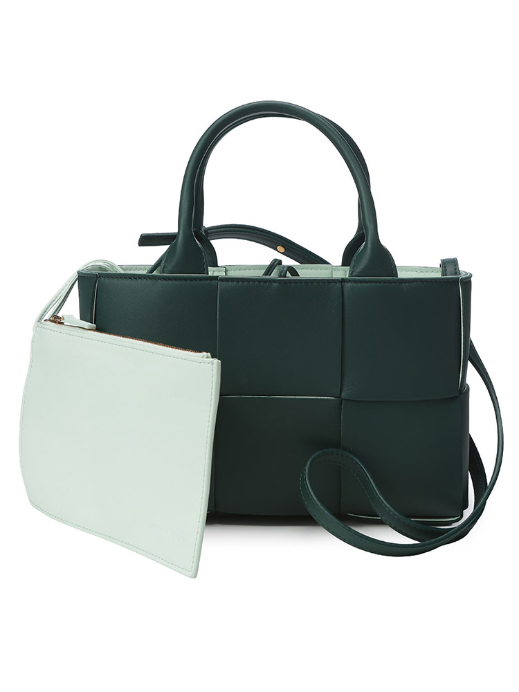 BOTTEGA VENETA (ボッテガ・ヴェネタ) イントレチャート ミニ レザー