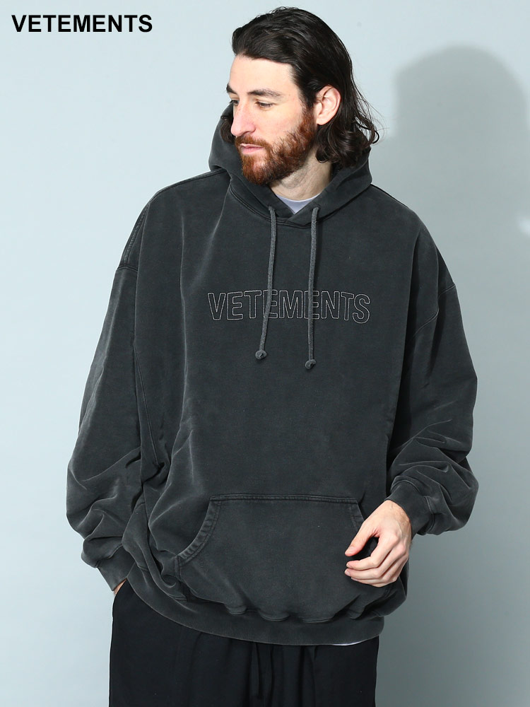 VETEMENTS (ヴェトモン) ロゴ プルオーバー スウェット パーカー LOGO