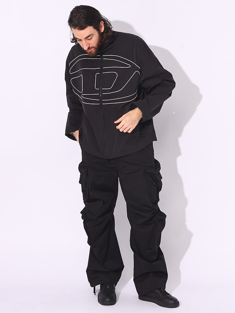 DIESEL (ディーゼル) ライトアウター オーバルDロゴ スタンド ナイロン