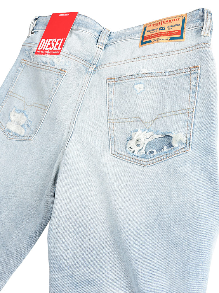 DIESEL (ディーゼル) ダメージ加工 ボタンフライ デニム ジーンズ D