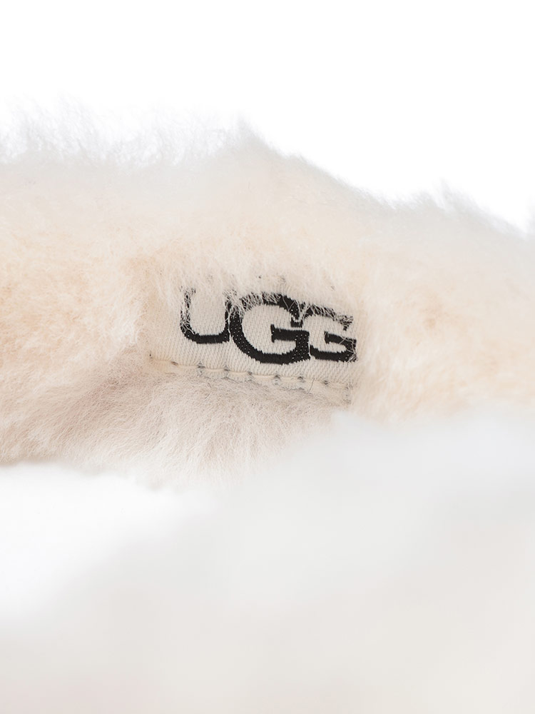 UGG (アグ) ロゴ 刺繍 シープスキン ボア イヤーマフ 耳当て SHEEPSKIN