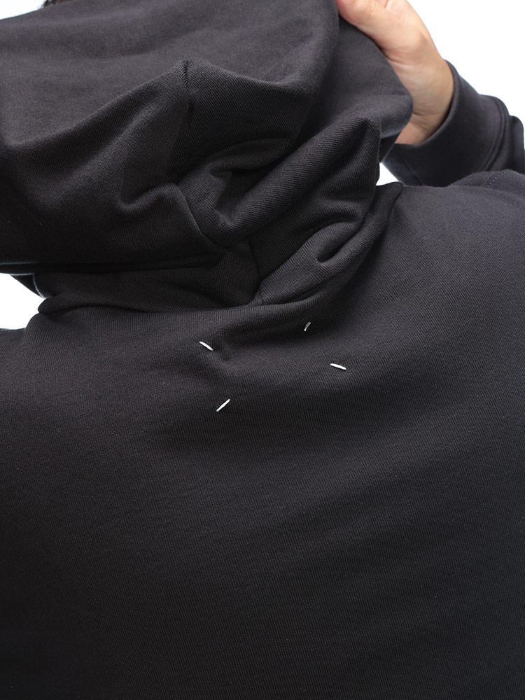 Maison Margiela (メゾン マルジェラ) 反転ロゴ刺繍 スウェット