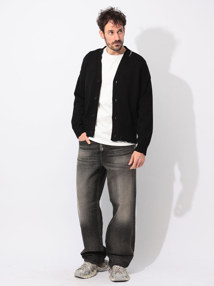 MARNI (マルニ) コットン ダメージ加工 手刺繍ロゴ Vネック