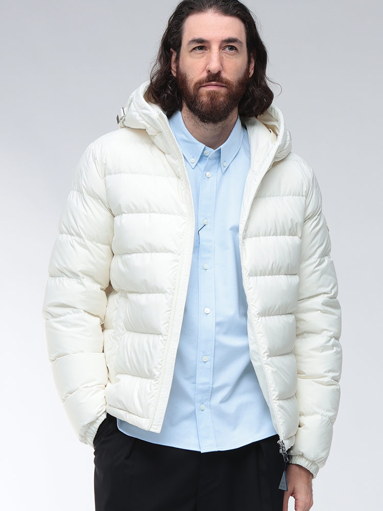 MONCLER (モンクレール) フードロゴストラップ付き ダウンジャケット