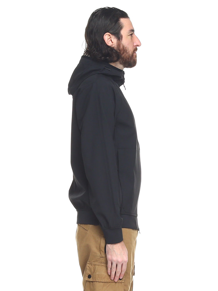 STONE ISLAND (ストーンアイランド) ソフトシェル フルジップ