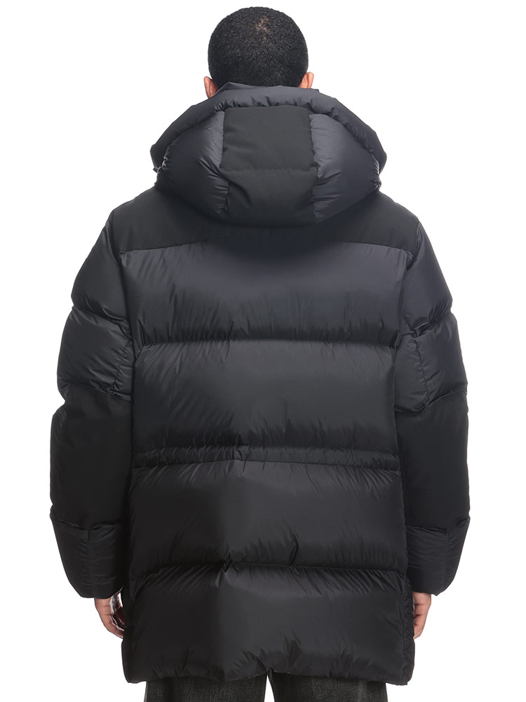 BURBERRY (バーバリー) ナイロン フード フルジップ ダウンコート