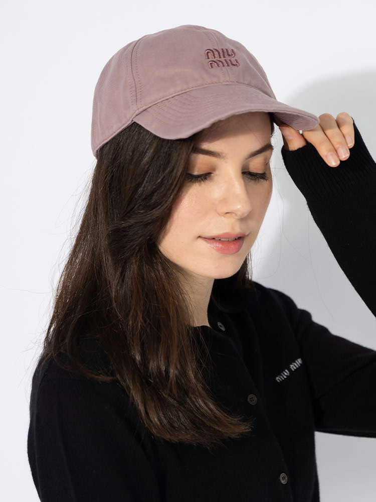 MIUMIU (ミュウミュウ) コットン ウォッシュ加工 ロゴ刺繍 ベース