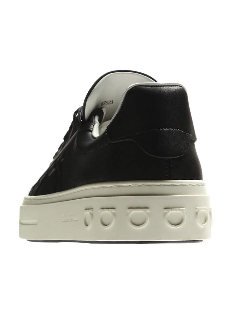 Salvatore Ferragamo (サルヴァトーレフェラガモ) レザー ガンチーニ型