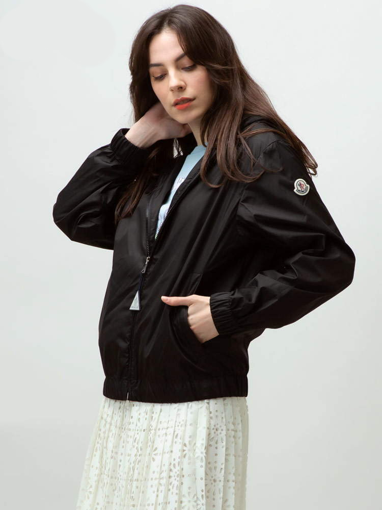 MONCLER (モンクレール) ナイロン アウター ワンポイント ショート丈