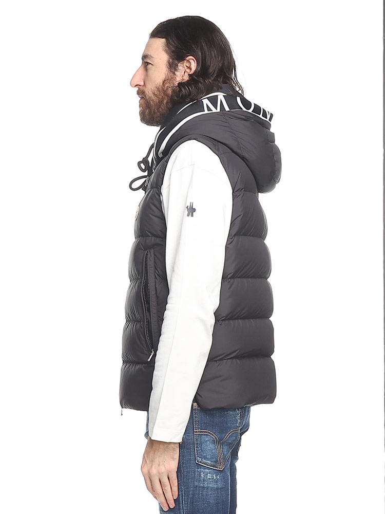 MONCLER (モンクレール) フードロゴ フルジップ ダウンベスト