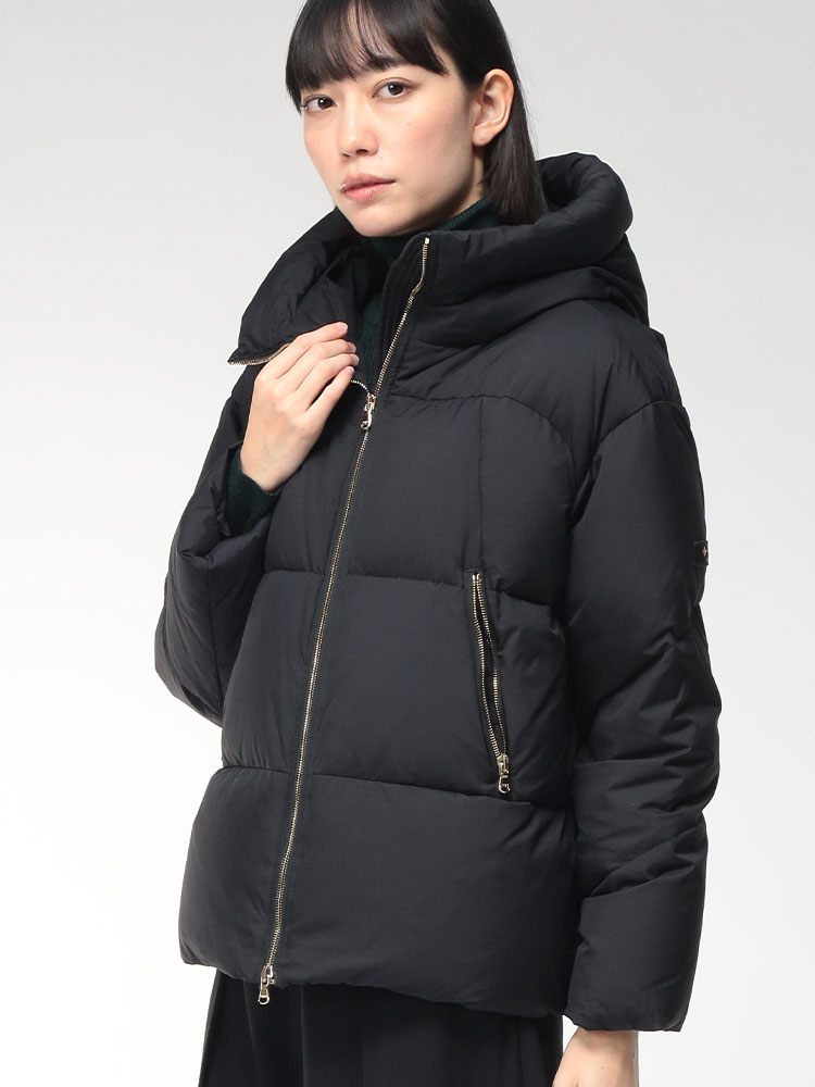 TATRAS (タトラス) ボックスシルエット フルジップ ダウンジャケット