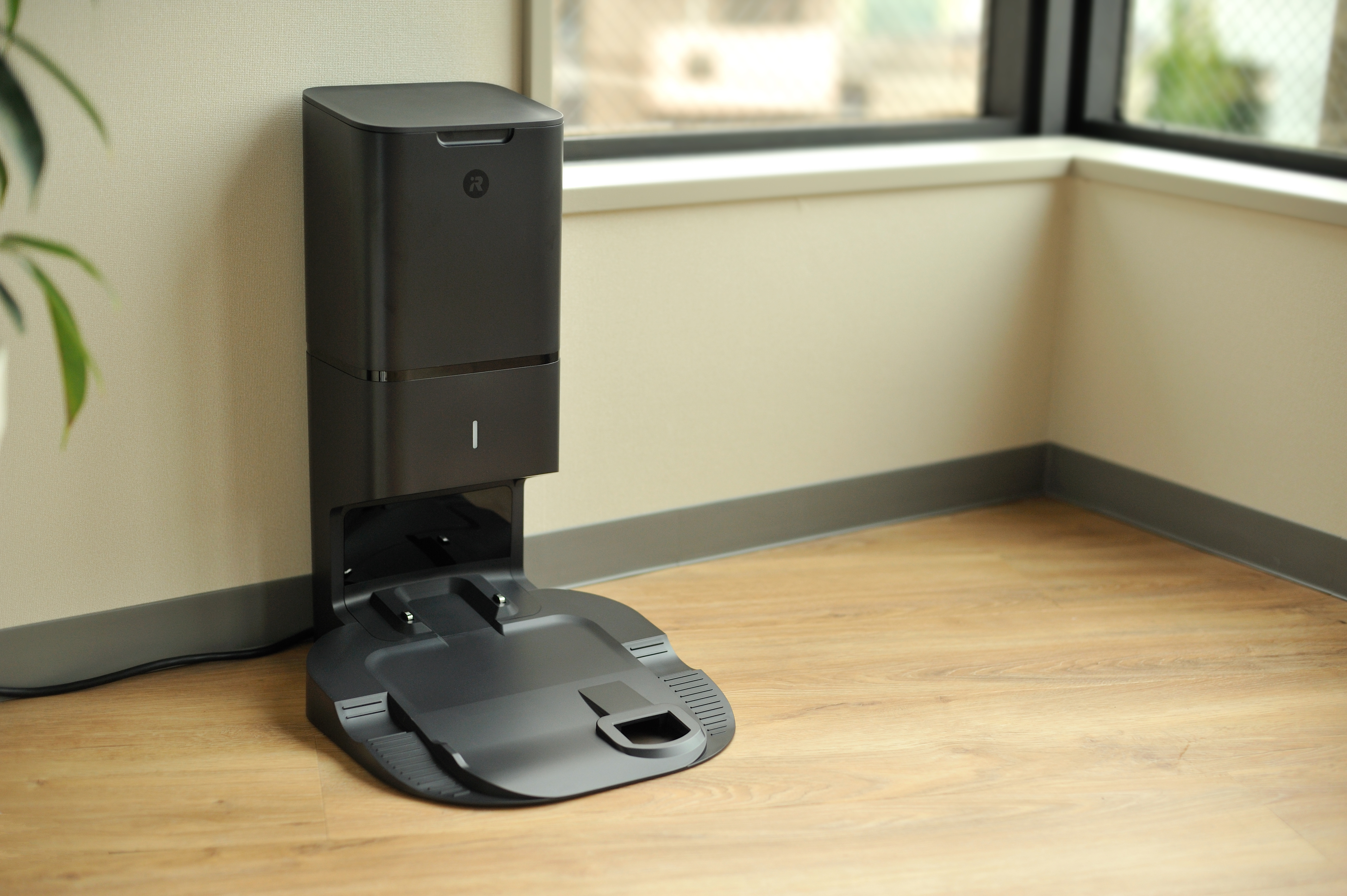 ゴミ捨てまで任せっきりでOK！「ルンバi7+」のイノベーションを体験し