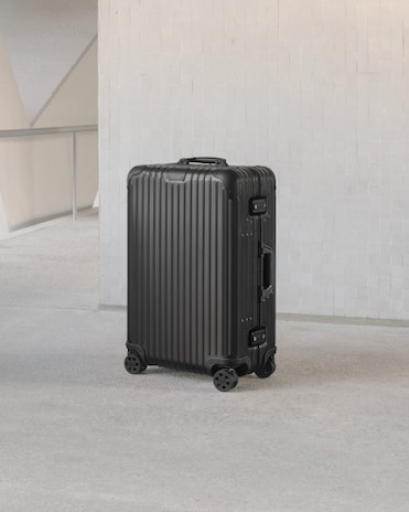 アルミ製スーツケースのおすすめ21選。リモワなどのかっこいいモデルを